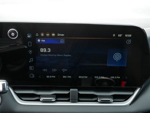 Used 2025 Chevrolet Equinox LT image 22