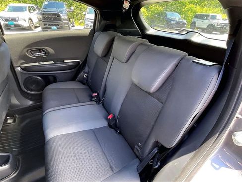 Used 2021 Honda HR-V Sport image 14