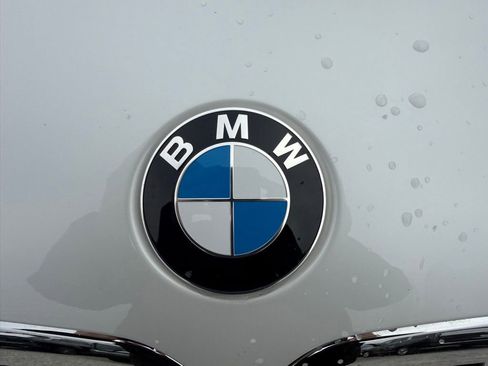 Used 2022 BMW X7 xDrive40i w/ Luxury Seating Package image 19