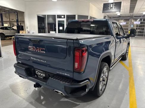 Used 2025 GMC Sierra 1500 Denali w/ Denali Reserve Package AWD/4WD image 8