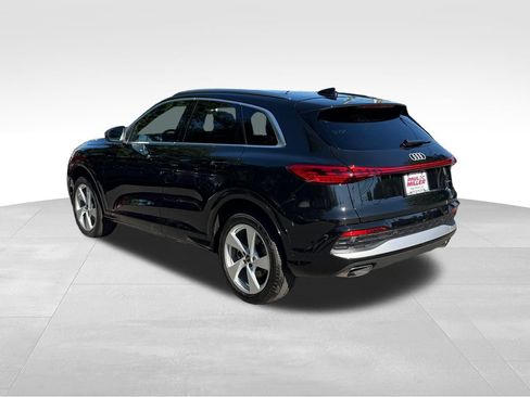 Used 2025 Audi Q5 Premium Plus w/ Premium Plus AWD/4WD image 5