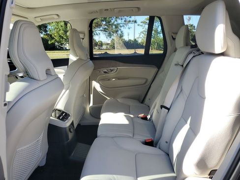 Certified 2025 Volvo XC90 T8 Plus w/ Protection Package Premier image 20