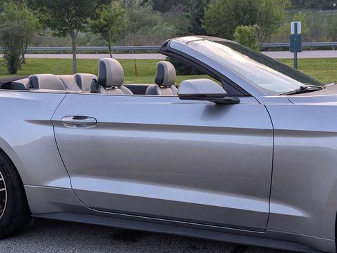 Used 2020 Ford Mustang Premium RWD image 26
