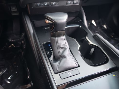 Certified 2023 Lexus ES 350 w/ Premium Package image 26