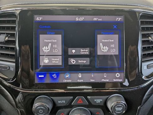 Used 2021 Jeep Grand Cherokee Laredo X AWD/4WD image 5