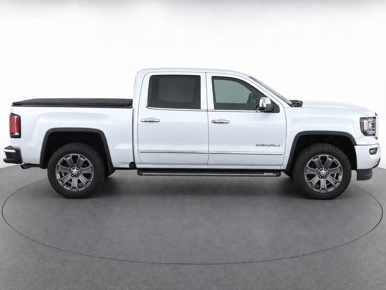 Used 2016 GMC Sierra 1500 Denali AWD/4WD image 8