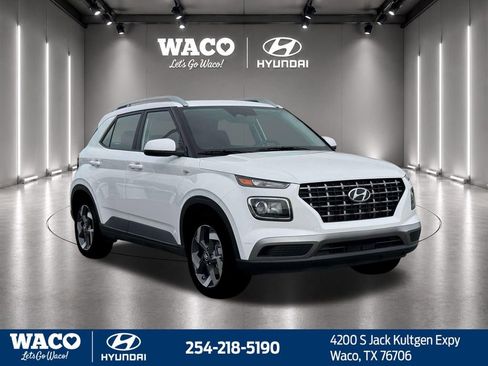Used 2026 Hyundai Venue SEL FWD image 1