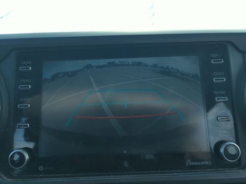 Used 2021 Toyota Tacoma TRD Off-Road w/ Technology Package image 10