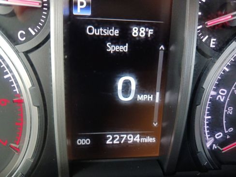 Used 2024 Toyota 4Runner TRD Off-Road Premium w/ Moonroof Package AWD/4WD image 20