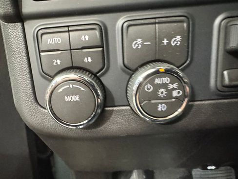 New 2026 Chevrolet Suburban Z71 w/ Comfort Package image 22