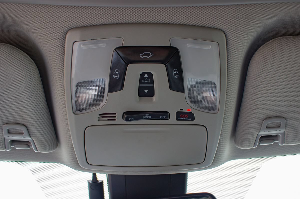 Used 2020 Toyota Sienna SE Premium FWD image 36