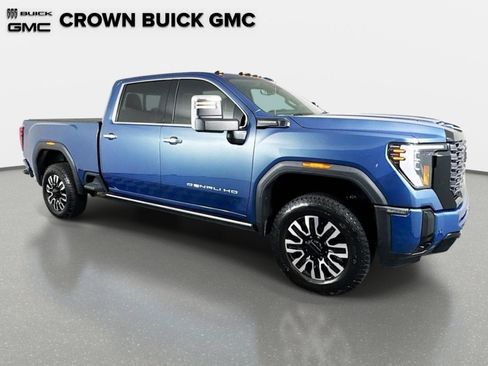Certified 2025 GMC Sierra 3500 Denali Ultimate AWD/4WD image 3