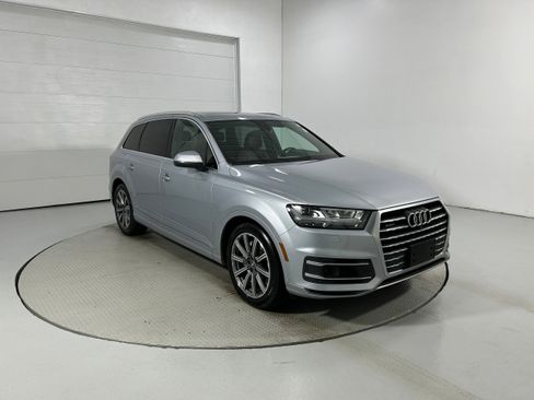Used 2018 Audi Q7 3.0T Prestige AWD/4WD image 2