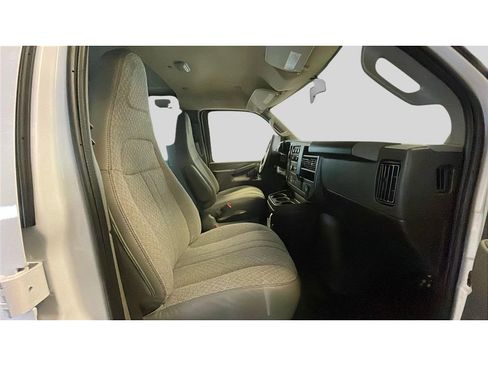 New 2025 GMC Savana 3500 Extended w/ Driver Convenience Package image 17