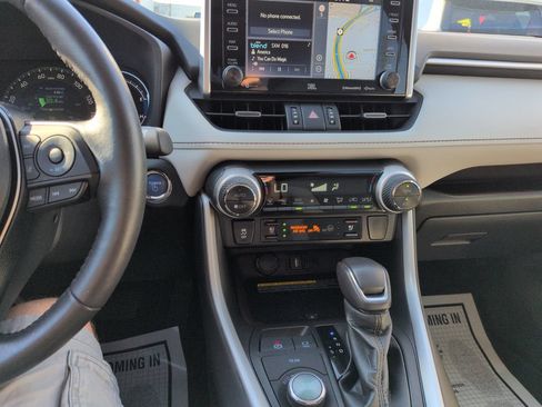 Certified 2020 Toyota RAV4 Limited AWD/4WD image 17