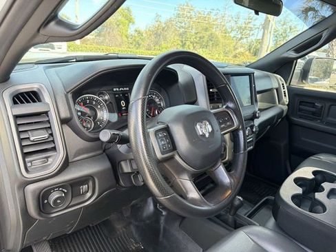 Used 2022 RAM 2500 Tradesman w/ Chrome Appearance Group image 15