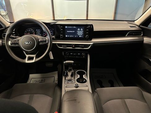 Used 2021 Kia K5 LX FWD image 9