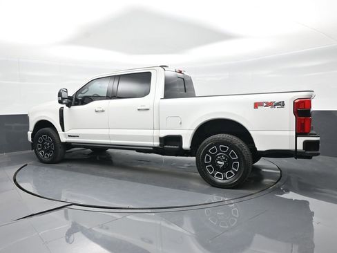 New 2026 Ford F250 Platinum w/ FX4 Off-Road Package image 4