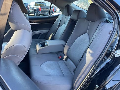 Used 2023 Toyota Camry LE image 19