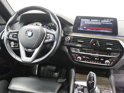 Used 2018 BMW 540i xDrive AWD/4WD image 25