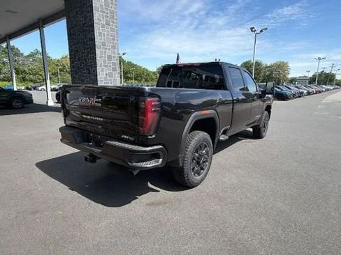 New 2026 GMC Sierra 2500 AT4 w/ Technology Package AWD/4WD image 7