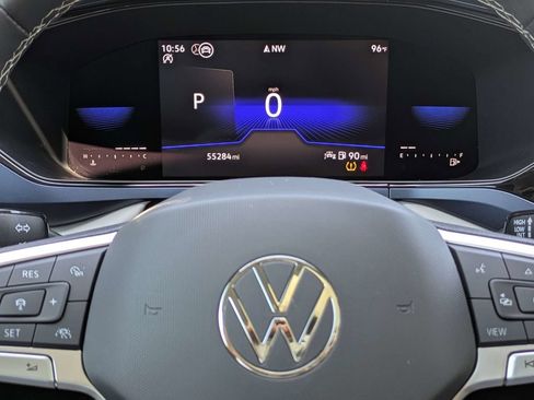 Used 2023 Volkswagen Taos SE FWD image 28
