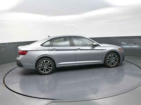 Used 2026 Volkswagen Jetta Sport FWD image 12
