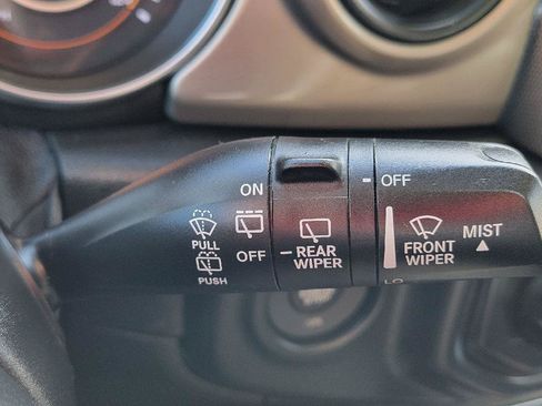 Used 2018 Jeep Wrangler Unlimited Sport AWD/4WD image 14