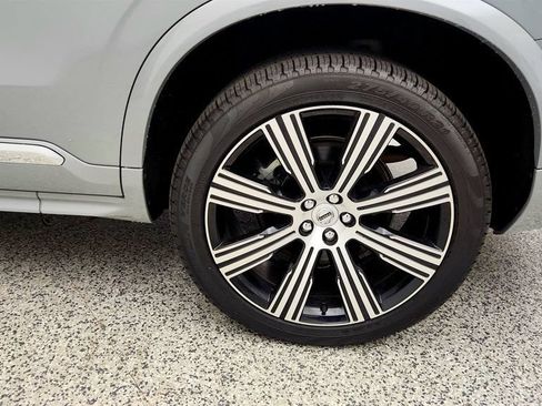 Used 2025 Volvo XC90 T8 Plus w/ Protection Package Premier AWD/4WD image 9