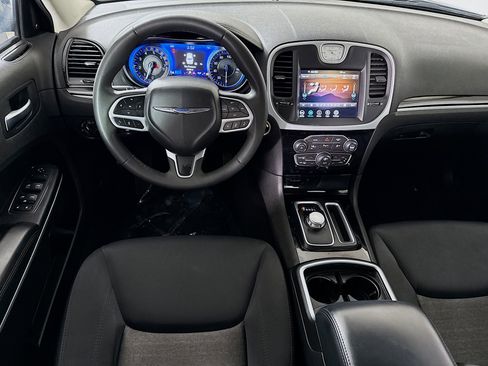 Used 2023 Chrysler 300 Touring w/ Safetytec Plus Group RWD image 17