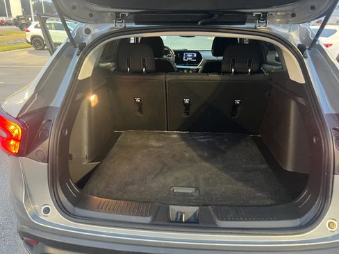 Used 2024 Chevrolet Trax LS image 32