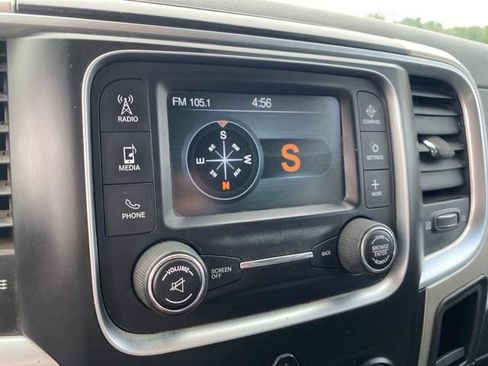 Used 2017 RAM 1500 Classic SLT w/ Luxury Group image 15