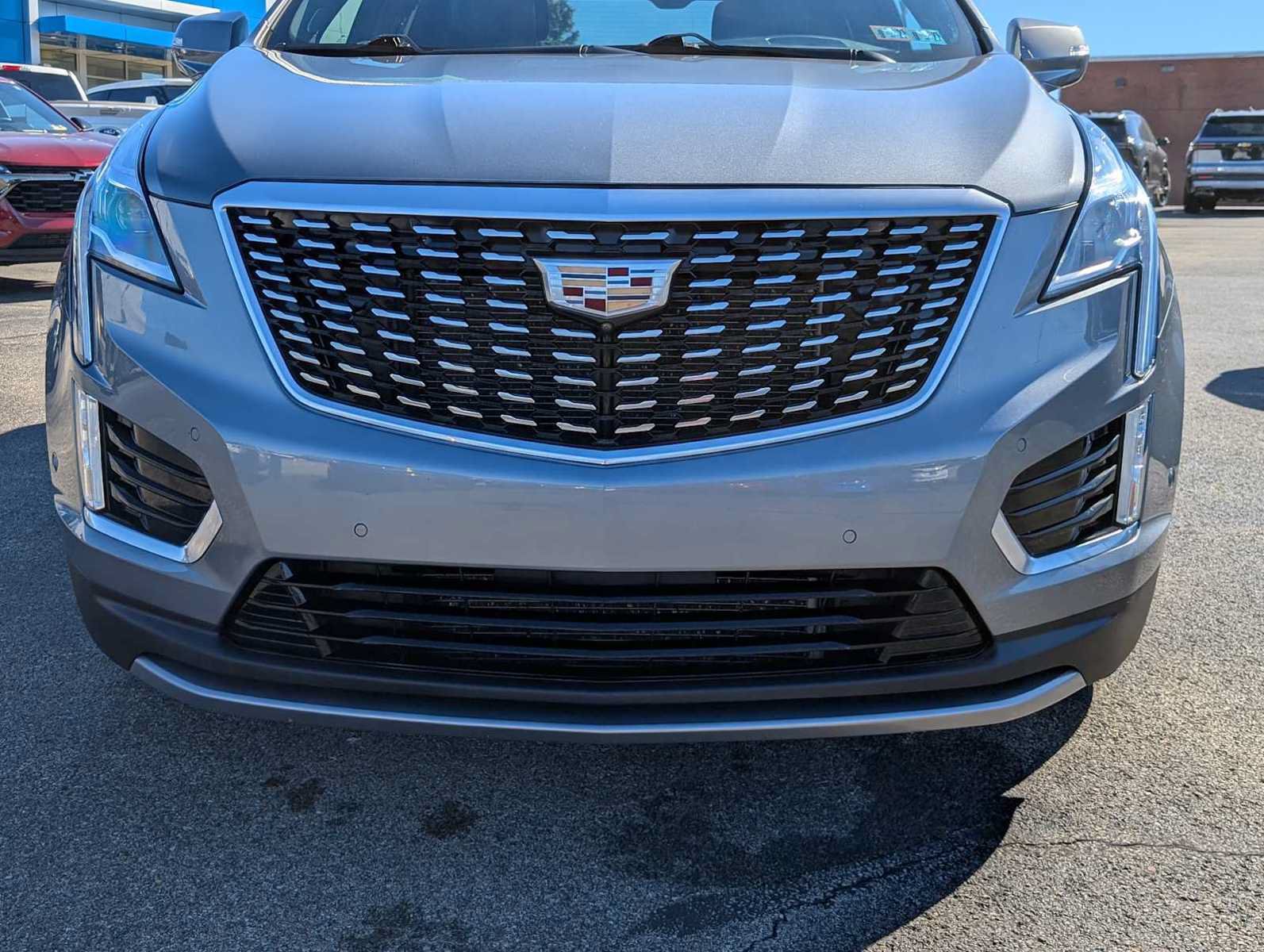 Certified 2021 Cadillac XT5 Premium Luxury AWD/4WD image 2