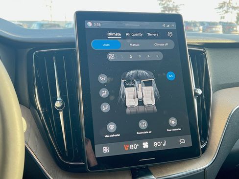 New 2026 Volvo XC60 B5 Plus w/ Protection Package Premier image 21