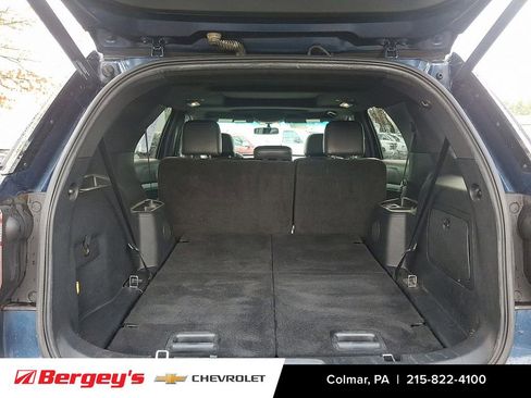 Used 2017 Ford Explorer XLT w/ Equipment Group 202A image 31