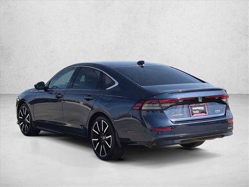 Used 2023 Honda Accord Touring image 8