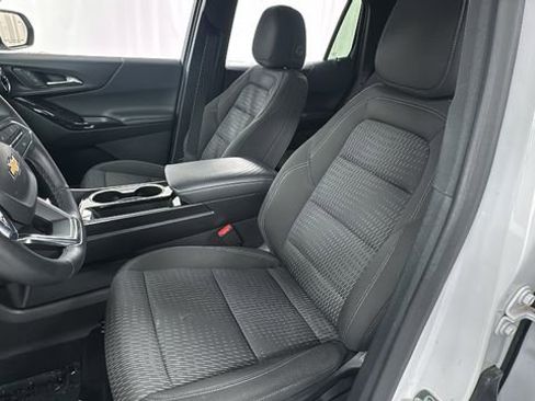 Used 2025 Chevrolet Equinox LT image 10