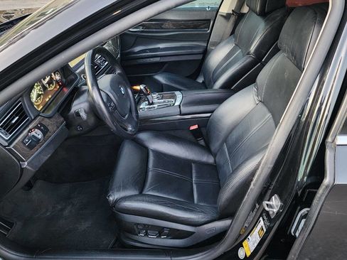 Used 2012 BMW 750Li image 32