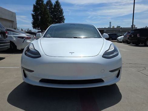 Used 2020 Tesla Model 3 Standard Range RWD image 11