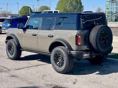 New 2026 Ford Bronco Badlands image 4