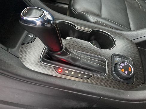 Used 2017 GMC Acadia SLT image 28