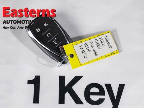 Used 2022 Chevrolet Traverse LT image 25