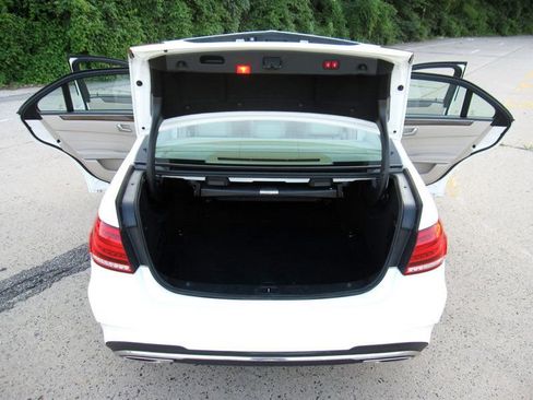 Used 2016 Mercedes-Benz E 350 4MATIC Sedan w/ Premium Package image 29