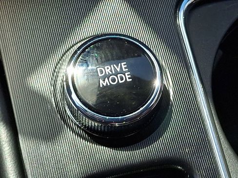 Used 2025 Lincoln Corsair Grand Touring w/ Equipment Group 301A image 25