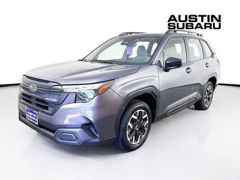 Used 2025 Subaru Forester AWD/4WD image 3