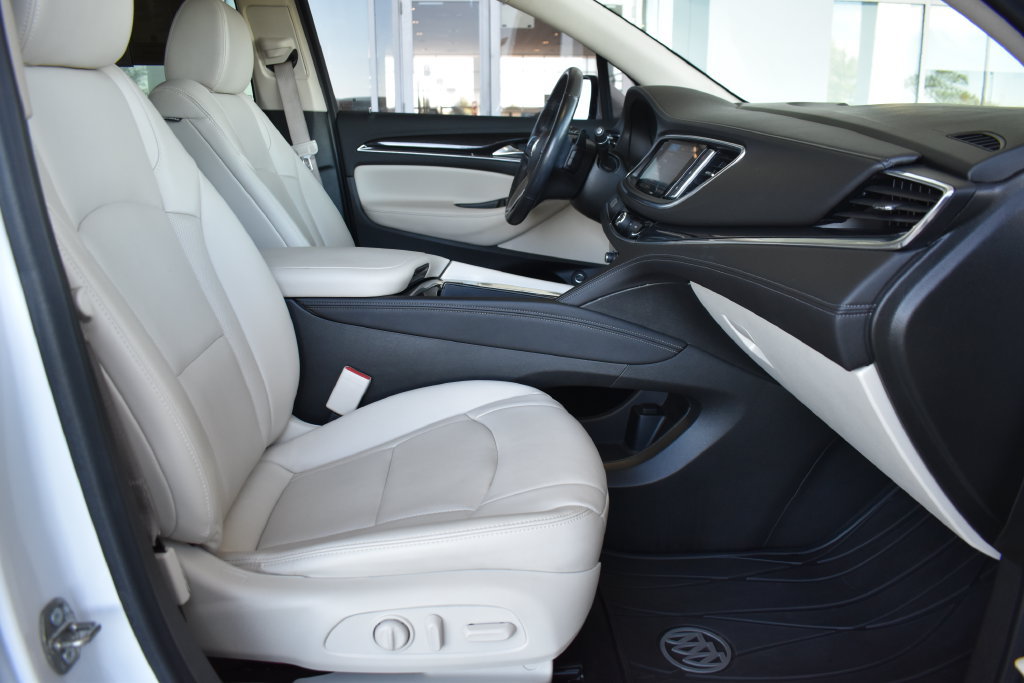 Used 2022 Buick Enclave Essence FWD image 5