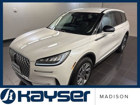 Used 2023 Lincoln Corsair AWD w/ Equipment Group 101A image 3
