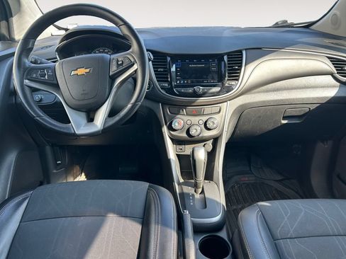 Used 2019 Chevrolet Trax LT w/ LT Convenience Package FWD image 10
