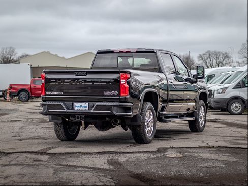 Used 2024 Chevrolet Silverado 2500 High Country w/ Z71 Off-Road Package AWD/4WD image 7