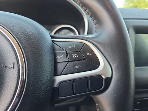 Used 2017 Jeep Compass Latitude w/ Popular Equipment Group FWD image 24